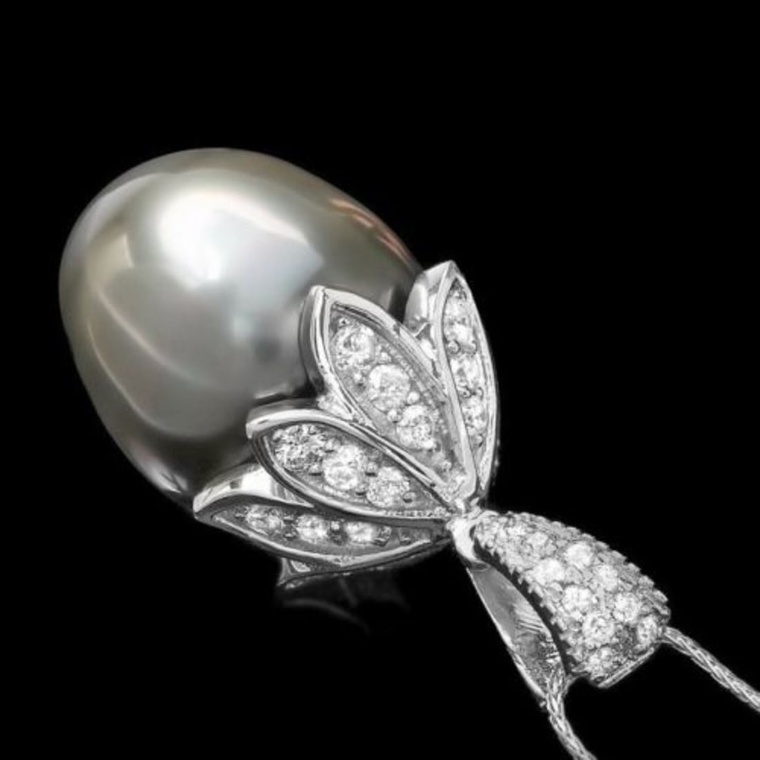 14K Gold Grey Tahitian Pearl 1.26ct Diamond Pendant: Retail: $12,000.00 ****** 14K Gold Grey Tahitian Pearl 1.26ct Diamond Pendant ****** Metal: 14K White Gold / Total Item Weight: 12.5 Grams / Country Made: United States / / Main Stone: Pearl /