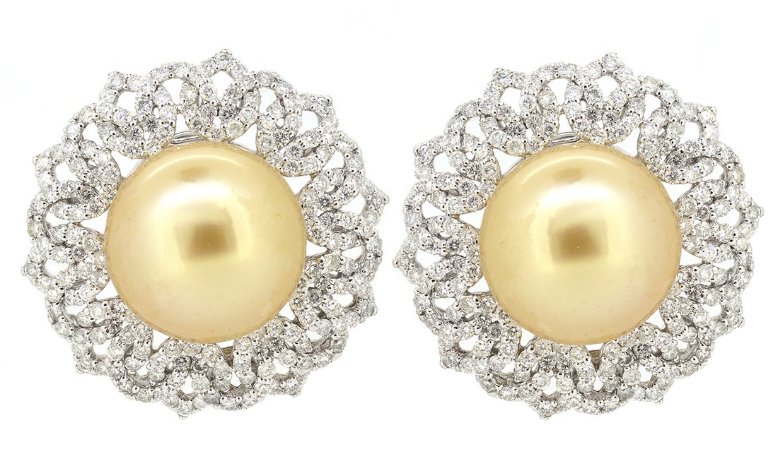 18K White Gold Ladies Earrings with Golden South Sea Pearls and 3.54ct tw Adjacent Diamonds: Retail: $15,500.00 ****** 18K White Gold Ladies Earrings with Golden South Sea Pearls and 3.54ct tw Adjacent Diamonds ****** Metal: 18K White Gold / Total Item Weight: 22.22 Grams / Country Made: Unit