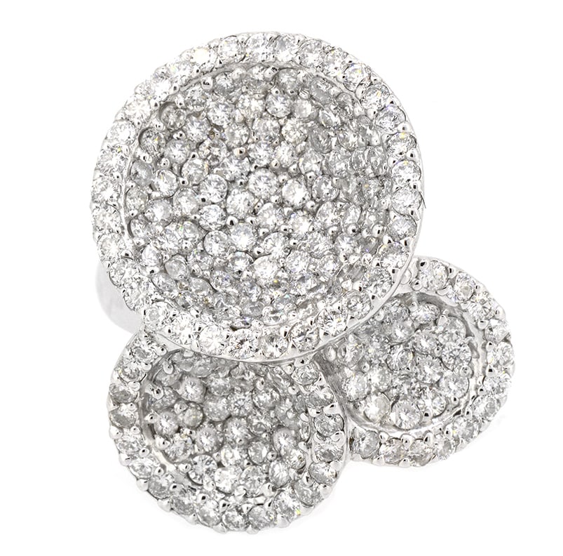 18K White Gold Ladies Ring with 2.21ct tw Diamonds: Retail: $10,500.00 ****** 18K White Gold Ladies Ring with 2.21ct tw Diamonds ****** Size: 6.5 / Metal: 18K White Gold / Total Item Weight: 13.8 Grams / Country Made: United States / / Main Stone: Diam