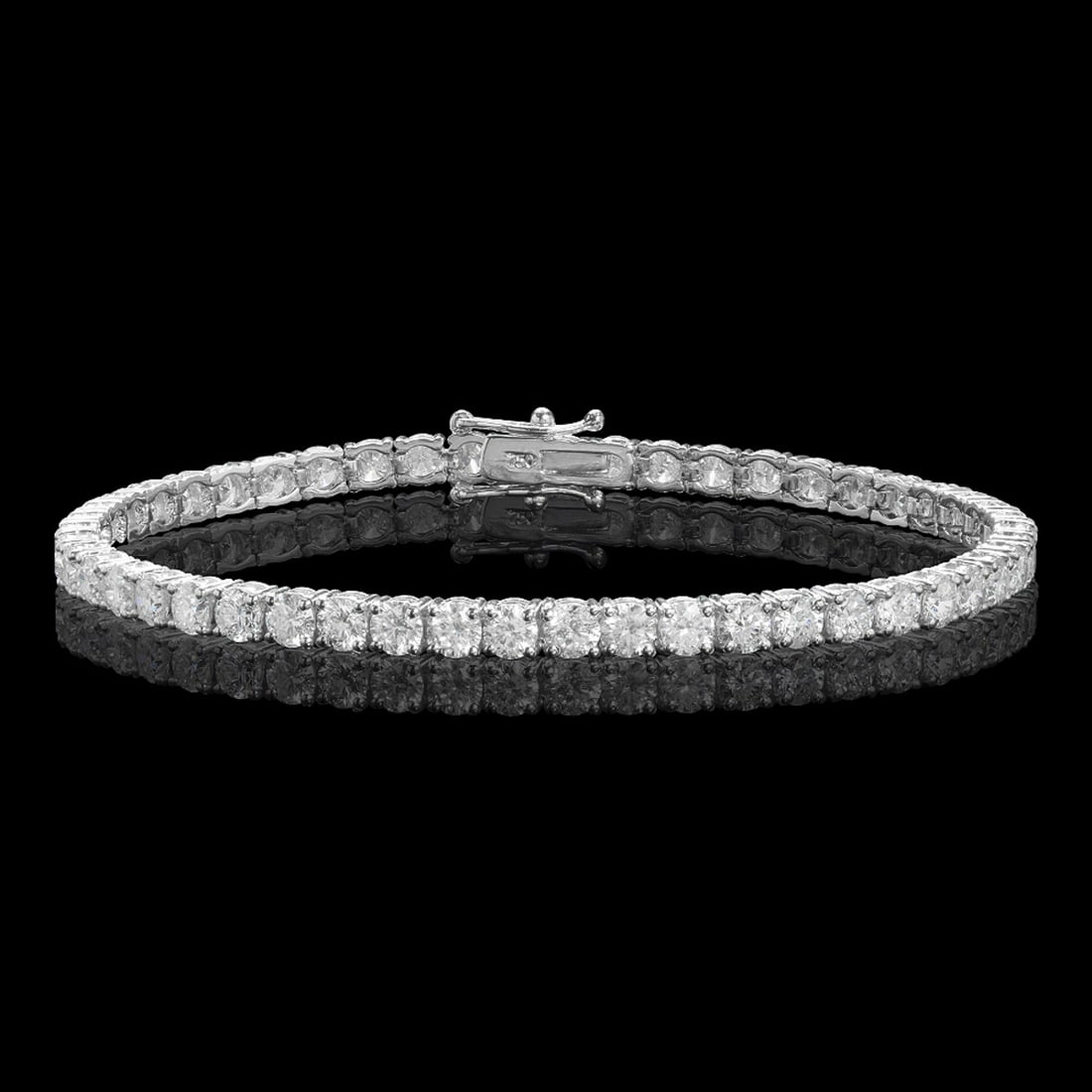 18k White Gold 8.11ct Diamond Bracelet: Retail: $30,673.00 ****** 18k White Gold 8.11ct Diamond Bracelet ****** Metal: 18K White Gold / Total Item Weight: 11.8 grams / Country Made: United States / / Main Stone: Diamond / Carat Total Weight