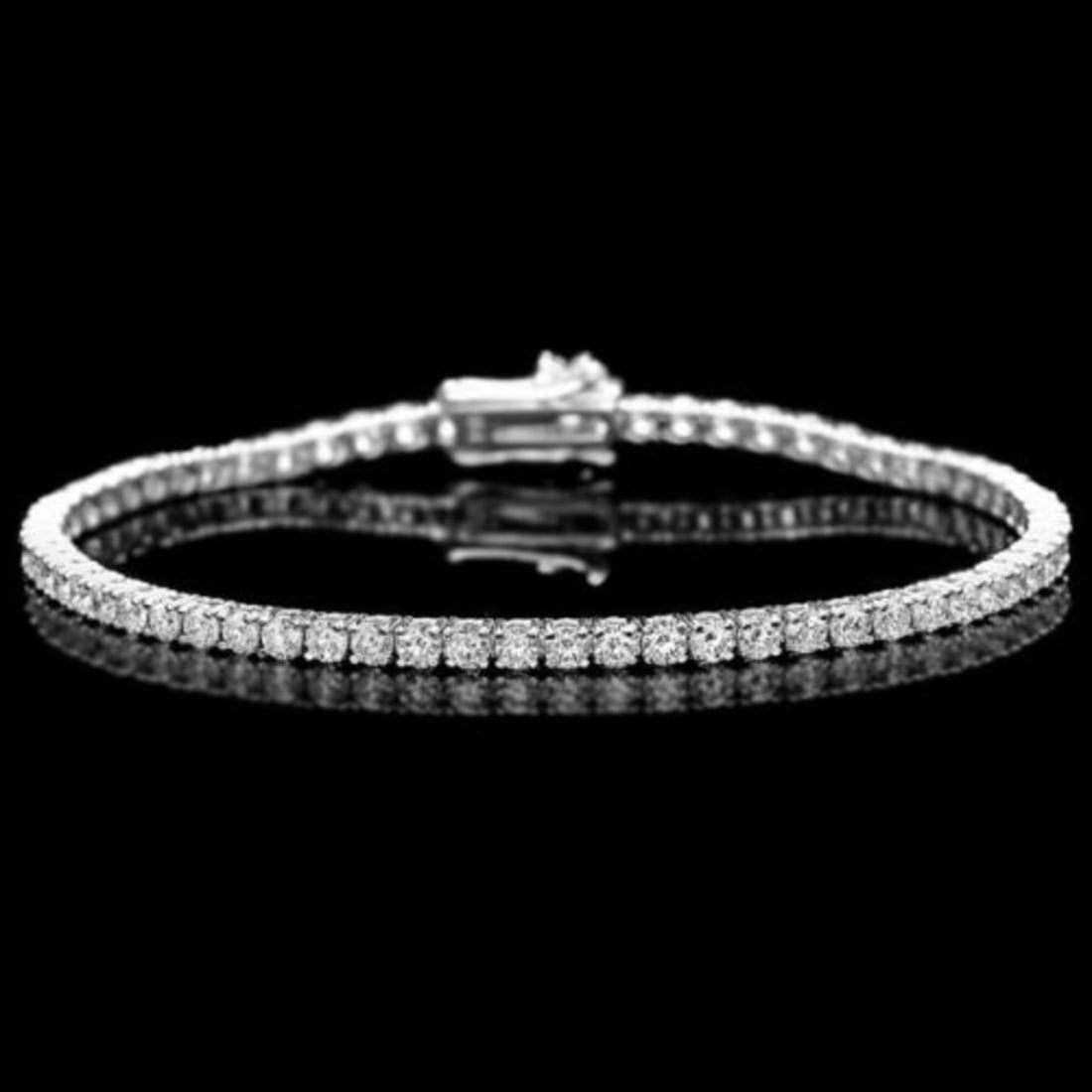 18K Gold 4.50ct Diamond Bracelet: Retail: $15,570.00 ****** 18K Gold 4.50ct Diamond Bracelet ****** Metal: 18K White Gold / Total Item Weight: 8.0 Grams / Country Made: United States / / Main Stone: Diamond / Carat Total Weight: 4.5 /