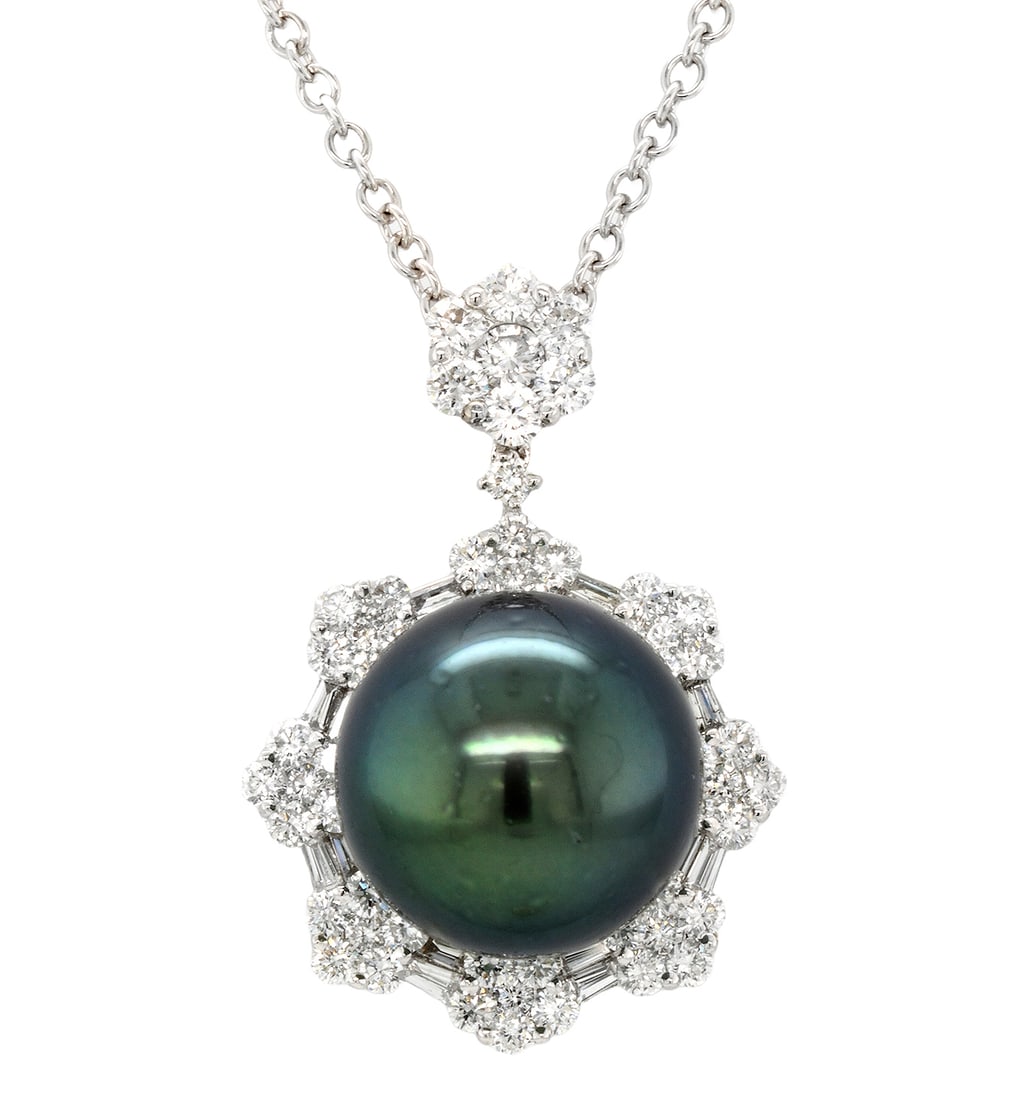 18K White Gold Ladies Pendant with 13.84mm Green Tahitian Pearl and 1.95ct tw Adjacent Diamonds: Retail: $12,000.00 ****** 18K White Gold Ladies Pendant with 13.84mm Green Tahitian Pearl and 1.95ct tw Adjacent Diamonds ****** Size: 18 / Metal: 18K White Gold / Total Item Weight: 10 Grams / Countr