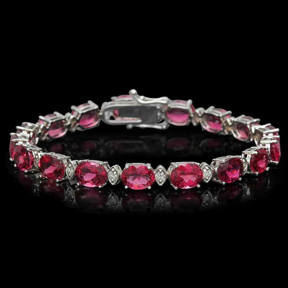 14K Gold 22.77ct Tourmaline 1.04ct Diamond Bracelet: Retail: $19,158.00 ****** 14K Gold 22.77ct Tourmaline 1.04ct Diamond Bracelet ****** Metal: 14K Solid Gold / Total Item Weight: 16.1 grams / Country Made: United States / / Main Stone: Tourmaline /