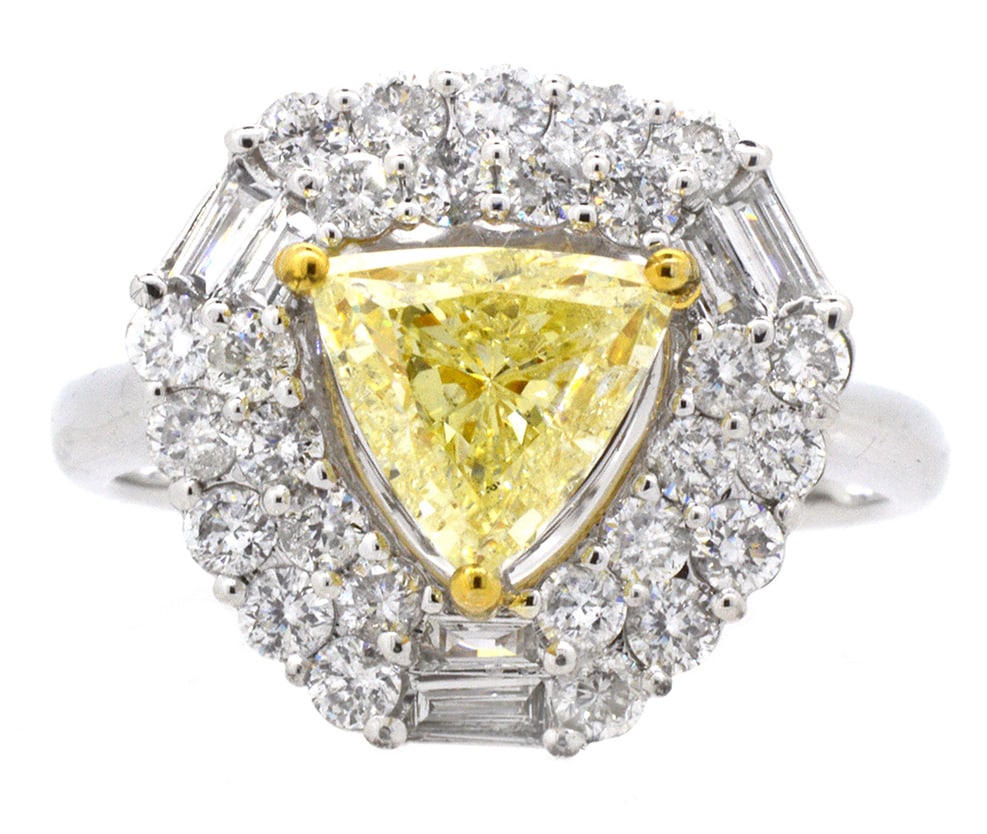 18K White Gold Ladies Ring with 1.51ct Fancy Yellow GIA Diamond and 1.15ct tw Adjacent Diamonds: Retail: $23,500.00 ****** 18K White Gold Ladies Ring with 1.51ct Fancy Yellow GIA Diamond and 1.15ct tw Adjacent Diamonds ****** Size: 6.5 / Metal: 18K White Gold / Total Item Weight: 4.4 Grams /