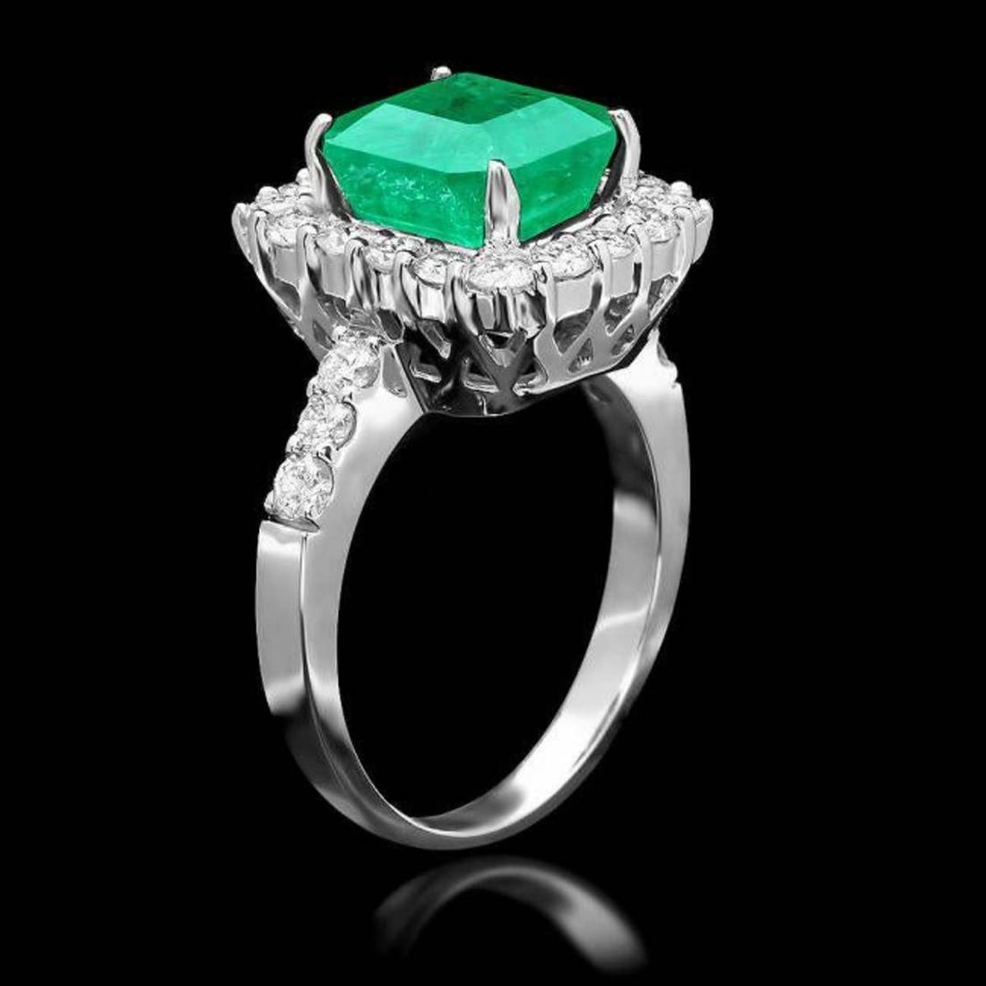 14K White Gold 3.62ct Emerald and 0.80ct Diamond Ring - 2