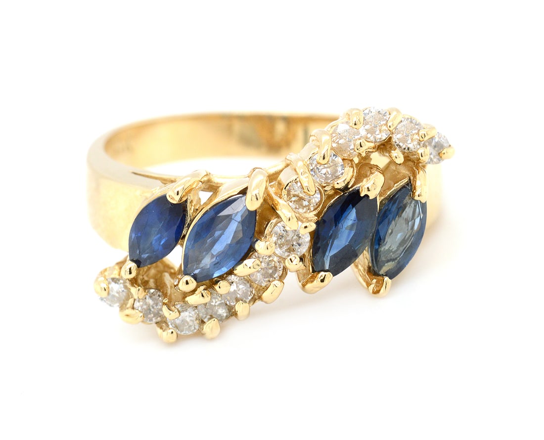 14K Yellow Gold Ladies Ring with 0.50tcw Sapphire and 0.30tcw Adjacent Diamonds: Retail: $3,200.00 ****** 14K Yellow Gold Ladies Ring with 0.50tcw Sapphire and 0.30tcw Adjacent Diamonds ****** Size: 6.5 / Metal: 14K Yellow Gold / Total Item Weight: 4.9 Grams / Country Made: