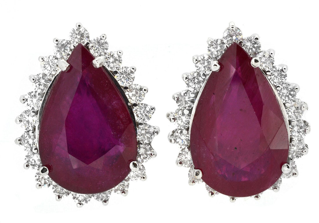 18K White Gold Ladies Earrings with 36.22ct Rubies and 3.70ct tw Diamonds: Retail: $22,500.00 ****** 18K White Gold Ladies Earrings with 36.22ct Rubies and 3.70ct tw Diamonds ****** Size: 1.5 Long / Metal: 18K White Gold / Total Item Weight: 21.4 Grams / Country Made: