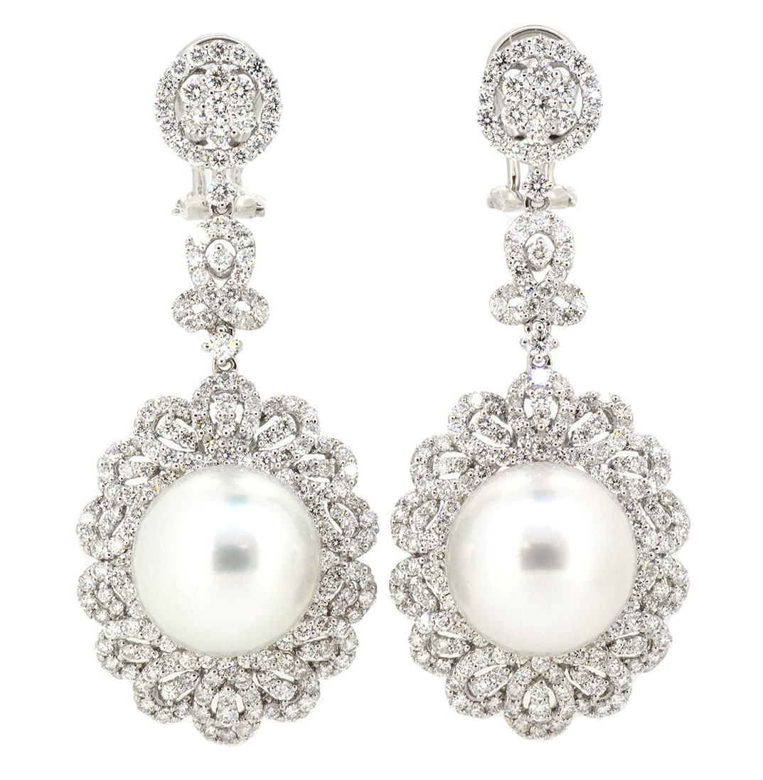 18K White Gold Ladies Earrings with Silver Pink South Sea Pearls and 4.05ct tw Adjacent Diamonds: Retail: $19,000.00 ****** 18K White Gold Ladies Earrings with Silver Pink South Sea Pearls and 4.05ct tw Adjacent Diamonds ****** Size: 2 Long / Metal: 18K White Gold / Total Item Weight: 20.1 Grams
