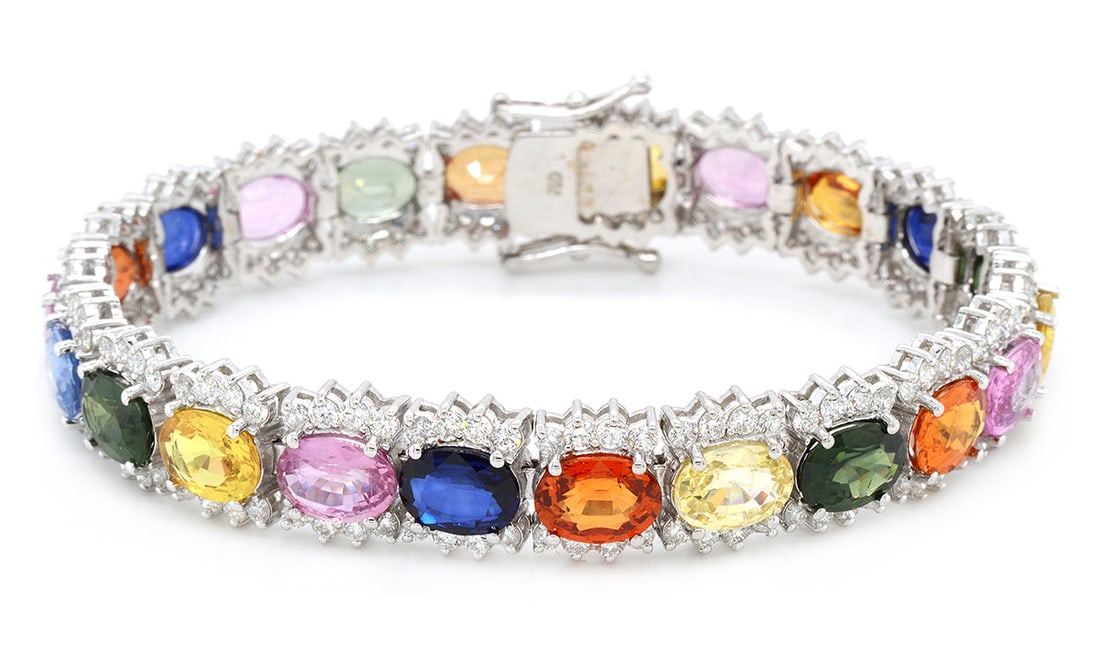 18K White Gold Ladies Bracelet with 32.15ct Sapphire and 4.89ct Diamonds: Retail: $35,000.00 ****** 18K White Gold Ladies Bracelet with 32.15ct Sapphire and 4.89ct Diamonds ****** Size: 7 / Metal: 18K White Gold / Total Item Weight: 36 Grams / Country Made: United States /