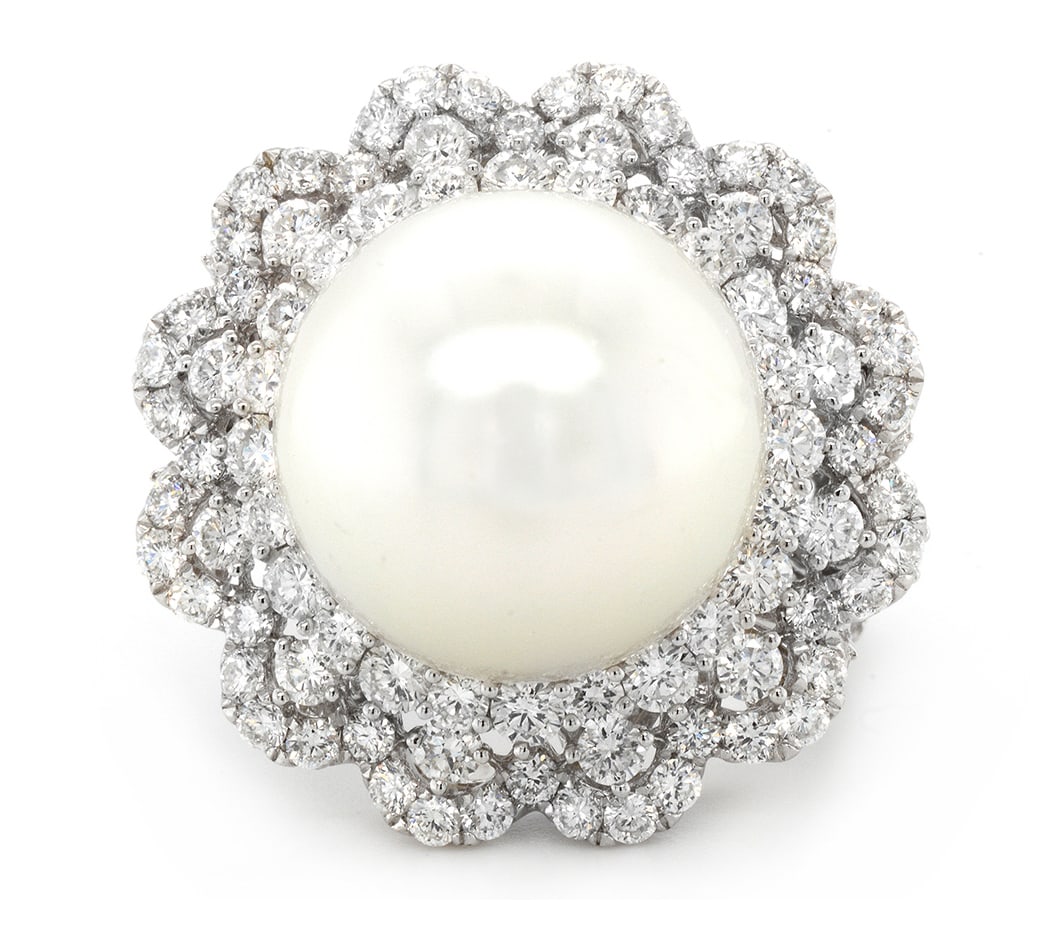 18K White Gold Ladies Ring with 14.09mm South Sea Pearl and 2.50ct tw Adjacent Diamonds: Retail: $11,500.00 ****** 18K White Gold Ladies Ring with 14.09mm South Sea Pearl and 2.50ct tw Adjacent Diamonds ****** Size: 6.5 / Metal: 18K White Gold / Total Item Weight: 11.9 Grams / Country