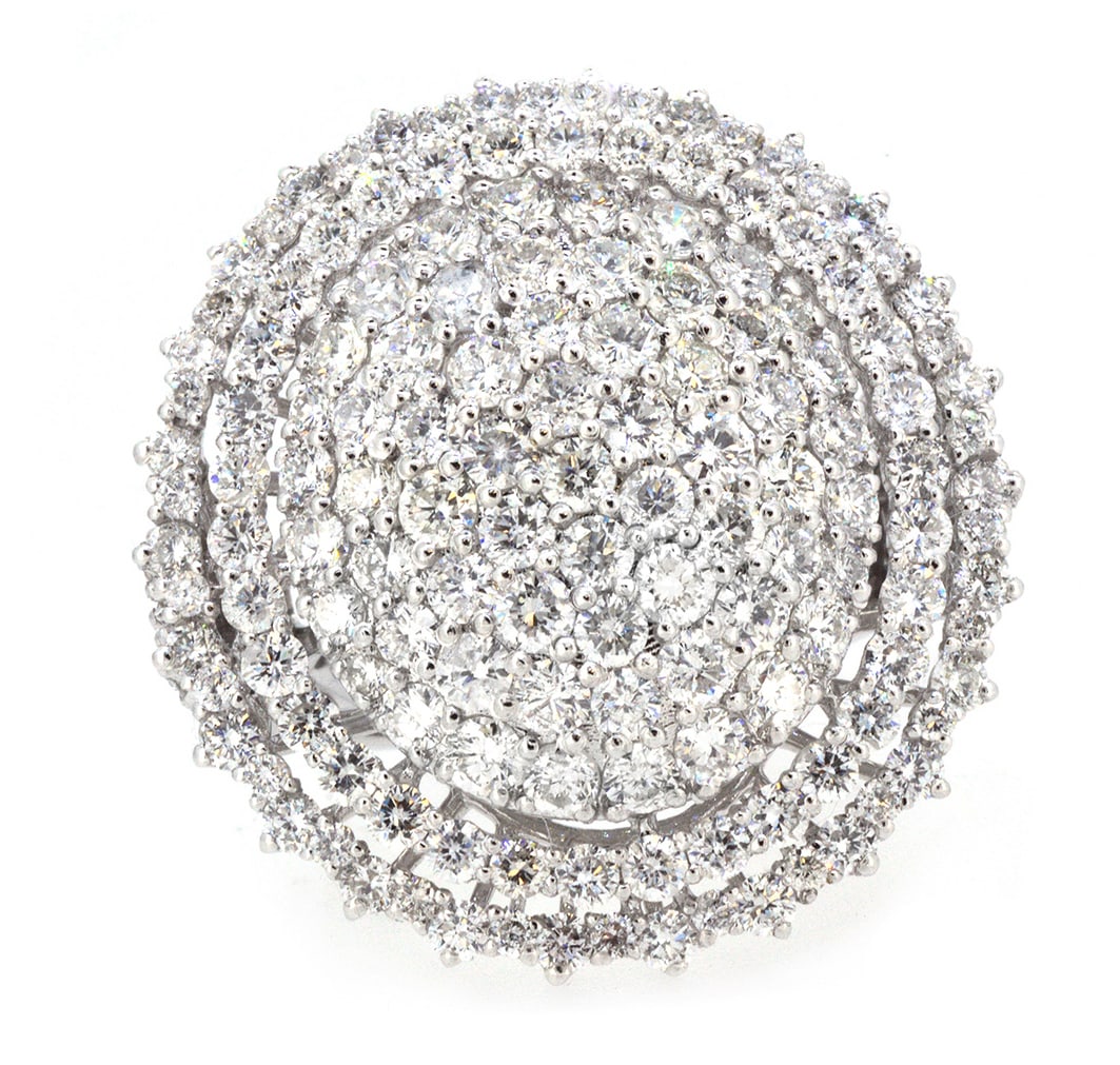 18K White Gold Ladies Ring with 5.42ct tw Diamonds: Retail: $15,500.00 ****** 18K White Gold Ladies Ring with 5.42ct tw Diamonds ****** Size: 6.5 / Metal: 18K White Gold / Total Item Weight: 10.4 Grams / Country Made: United States / / Main Stone: