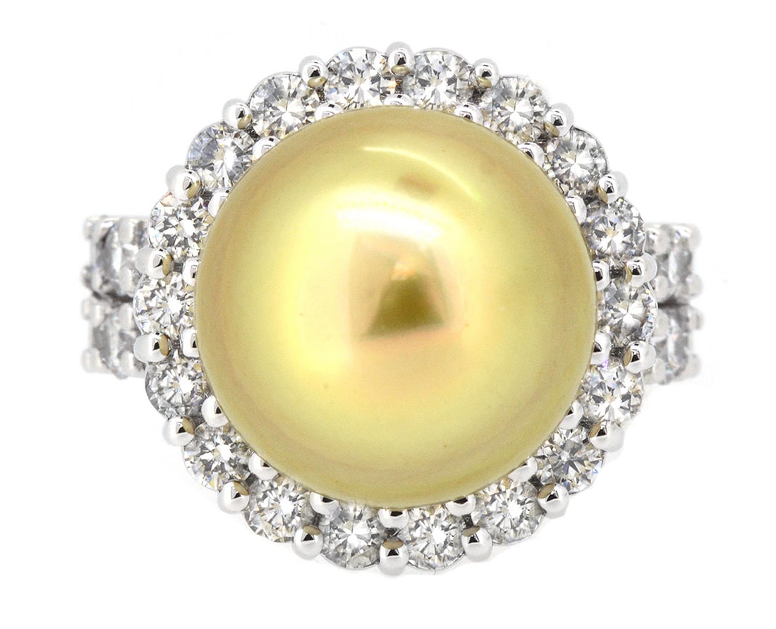 18K White Gold Ladies Ring with 13.88mm South Sea Pearl and 2.12tw Diamonds: Retail: $15,000.00 ****** 18K White Gold Ladies Ring with 13.88mm South Sea Pearl and 2.12tw Diamonds ****** Size: 6.5 / Metal: 18K White Gold / Total Item Weight: 18.3 Grams / Country Made: United
