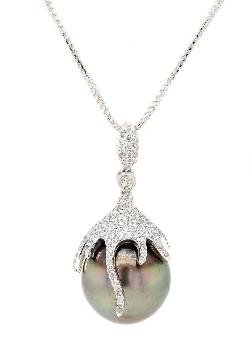 18K White Gold Ladies Pendant with One 15.51mm Black South Sea Pearl and 0.78ct tw Diamonds: Retail: $11,000.00 ****** 18K White Gold Ladies Pendant with One 15.51mm Black South Sea Pearl and 0.78ct tw Diamonds ****** Metal: 18K White Gold / Total Item Weight: 13.4 Grams / Country Made: Unite