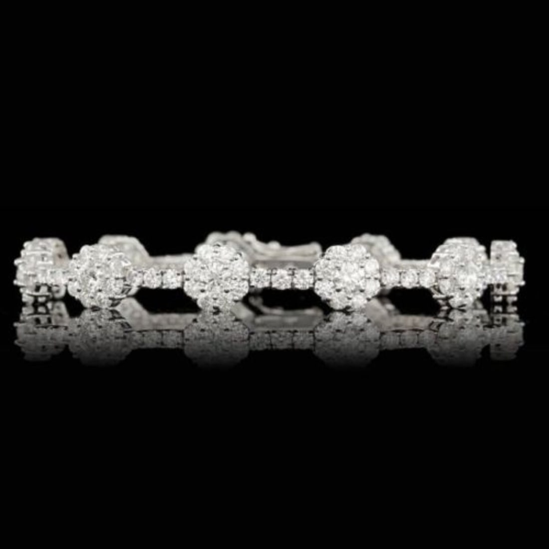 18k White Gold 9.38ct Diamond Bracelet: Retail: $32,500.00 ****** 18k White Gold 9.38ct Diamond Bracelet ****** Size: 7 / Metal: 18k Solid White Gold / Total Item Weight: 13.5 grams / Country Made: United States / / Main Stone: Diamond / Co