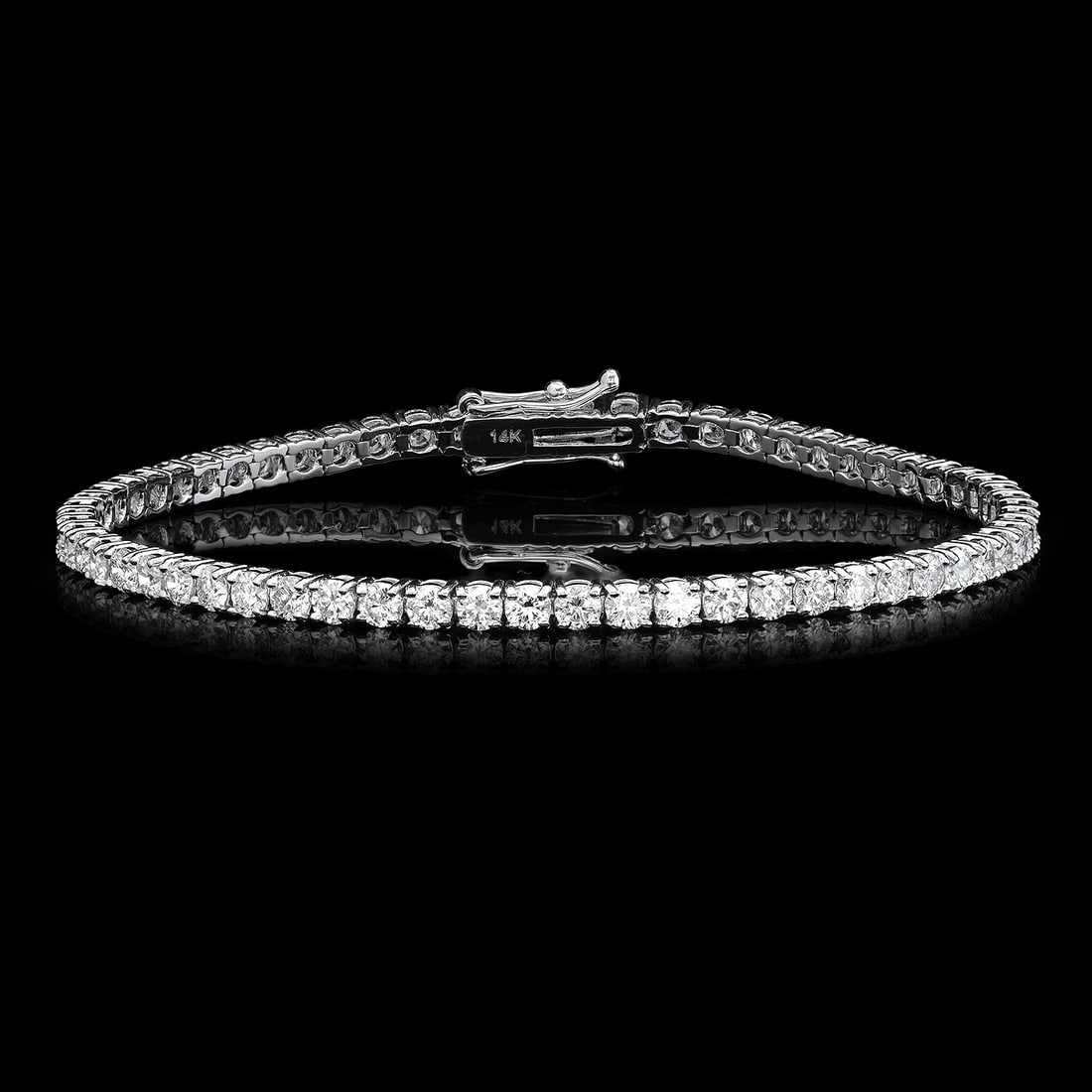 14K White Gold and 5.27ct Diamond Bracelet: Retail: $19,467.00 ****** 14K White Gold and 5.27ct Diamond Bracelet ****** Metal: 14K White Gold / Total Item Weight: 8.5 Grams / Country Made: United States / / Main Stone: Diamond / Carat Total Wei