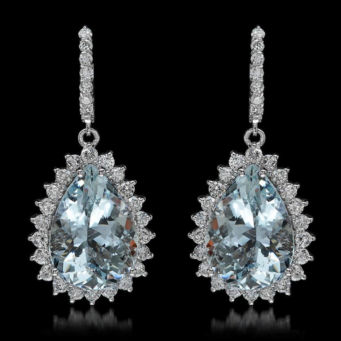 14K Gold 21.62ct Aquamarine 3.40ct Diamond Earrings: Retail: $26,720.00 ****** 14K Gold 21.62ct Aquamarine 3.40ct Diamond Earrings ****** Metal: 14K Solid Gold / Total Item Weight: 17.3 grams / Country Made: United States / / Main Stone: Aquamarine /