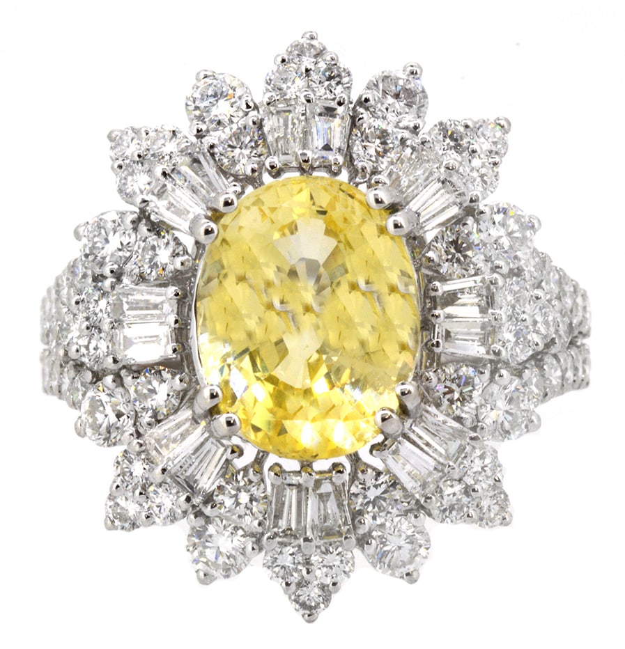 18K White Gold Ladies Ring with 4.06ct GIA Yellow Sapphire and 2.15ct tw Adjacent Diamonds: Retail: $16,000.00 ****** 18K White Gold Ladies Ring with 4.06ct GIA Yellow Sapphire and 2.15ct tw Adjacent Diamonds ****** Size: 6.5 / Metal: 18K White Gold / Total Item Weight: 7.1 Grams / Country M