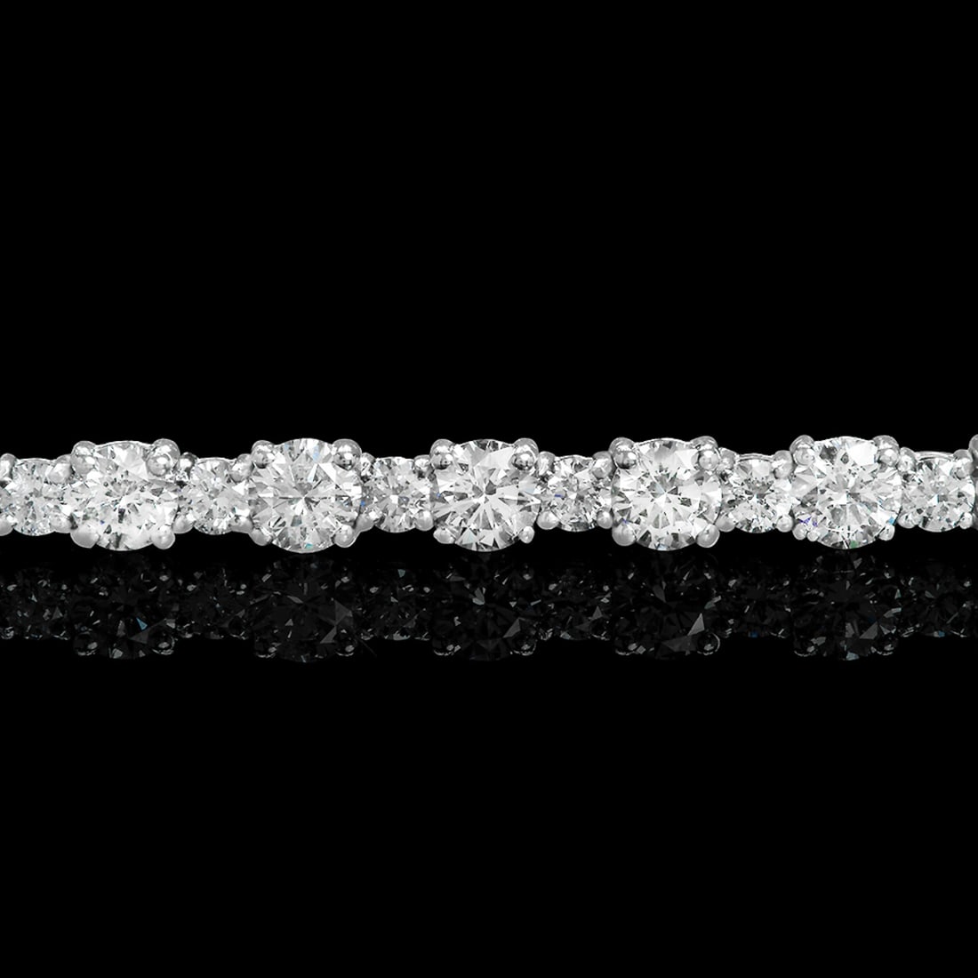 18k White Gold 7.54ct Diamond Bracelet - 2