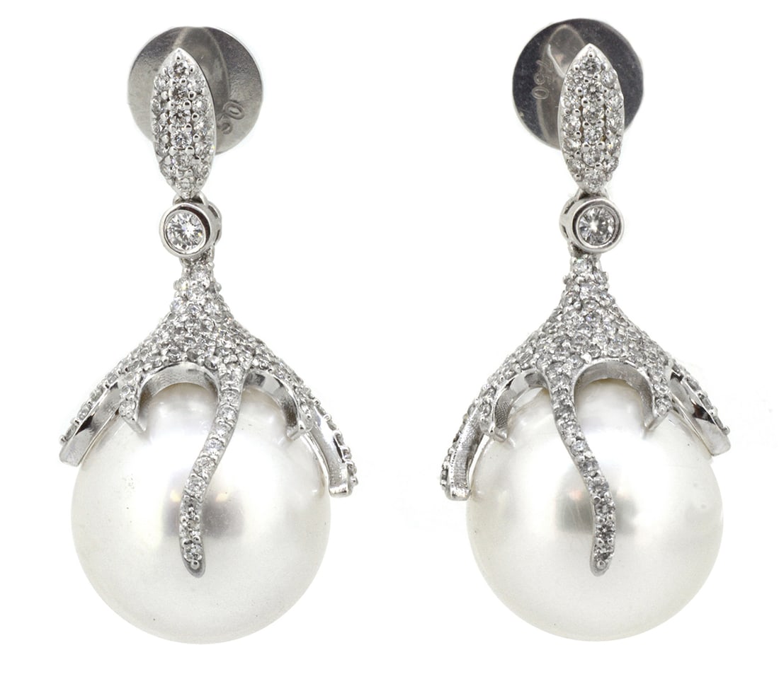 18K White Gold Ladies Earrings with South Sea Pearls and 1.47tw Diamonds: Retail: $13,500.00 ****** 18K White Gold Ladies Earrings with South Sea Pearls and 1.47tw Diamonds ****** Size: 1.25 Long / Metal: 18K White Gold / Total Item Weight: 18.8 Grams / Country Made: