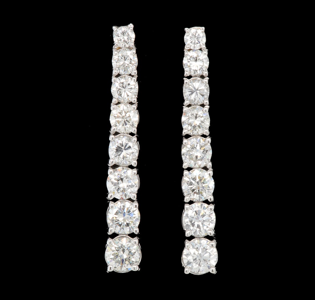 18K White Gold Ladies Earrings with 4.11ct tw Diamonds: Retail: $13,500.00 ****** 18K White Gold Ladies Earrings with 4.11ct tw Diamonds ****** Size: 1.25 Long / Metal: 18K White Gold / Total Item Weight: 5.9 Grams / Country Made: United States / / Main St