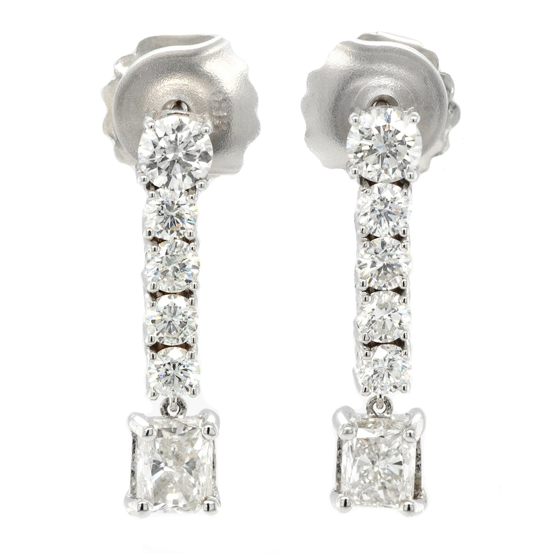 18K White Gold Earrings with 3.91tw Diamonds: Retail: $27,000.00 ****** 18K White Gold Earrings with 3.91tw Diamonds ****** Metal: 18K White Gold / Total Item Weight: 5.4 Grams / Country Made: United States / / Main Stone: Diamond / Carat Total W