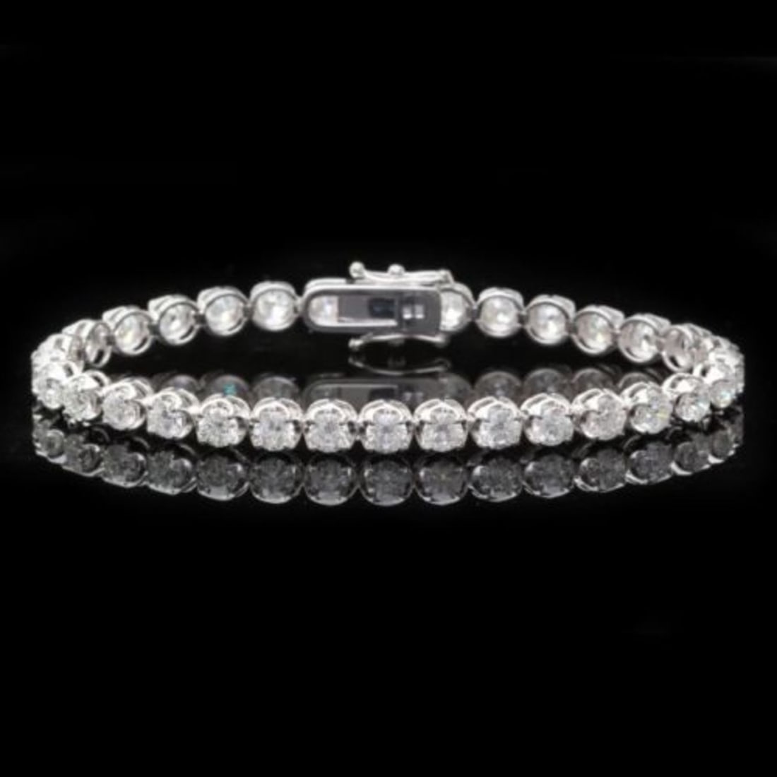 18K Gold 8.56ct Diamond Bracelet (1 of 3)