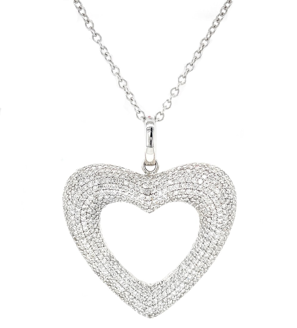 18K White Gold Ladies Pendant with 5.58ct tw Diamonds: Retail: $30,500.00 ****** 18K White Gold Ladies Pendant with 5.58ct tw Diamonds ****** Size: 18 / Metal: 18K White Gold / Total Item Weight: 25.6 Grams / Country Made: United States / / Main Stone: Di