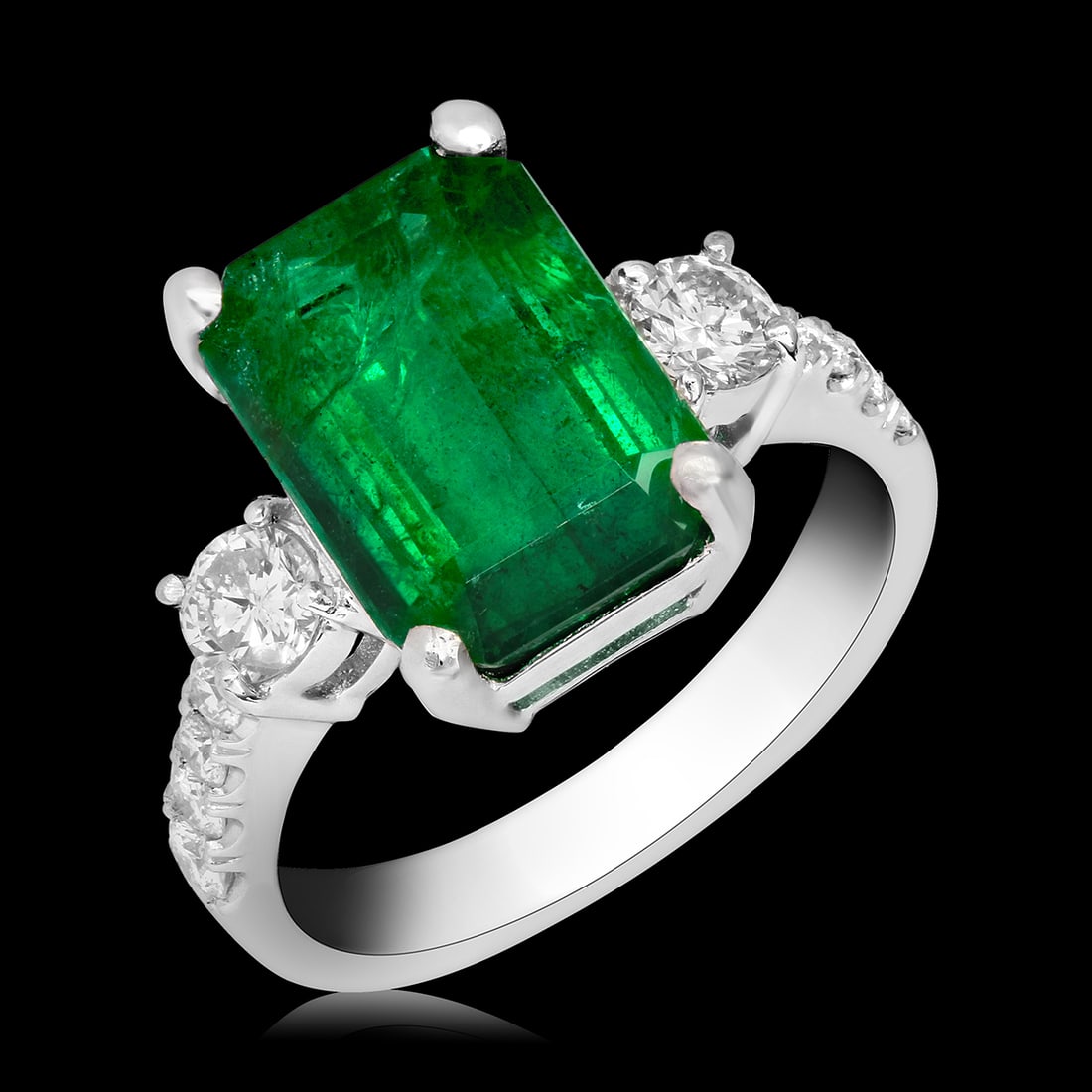 18k White Gold 3.57ct Emerald 0.66ct Diamond Ring: Retail: $18,716.00 ****** 18k White Gold 3.57ct Emerald 0.66ct Diamond Ring ****** Metal: 18K White Gold / Total Item Weight: 5.1 grams / Country Made: United States / / Main Stone: Emerald / Color: G