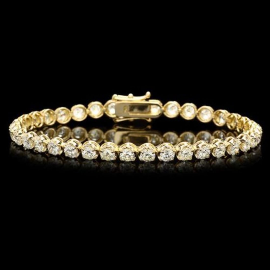18K Gold 7.66ct Diamond Bracelet: Retail: $31,480.00 ****** 18K Gold 7.66ct Diamond Bracelet ****** Metal: 18K Yellow Gold / Total Item Weight: 12.5 Grams / Country Made: United States / / Main Stone: Diamond / Carat Total Weight: 7.6