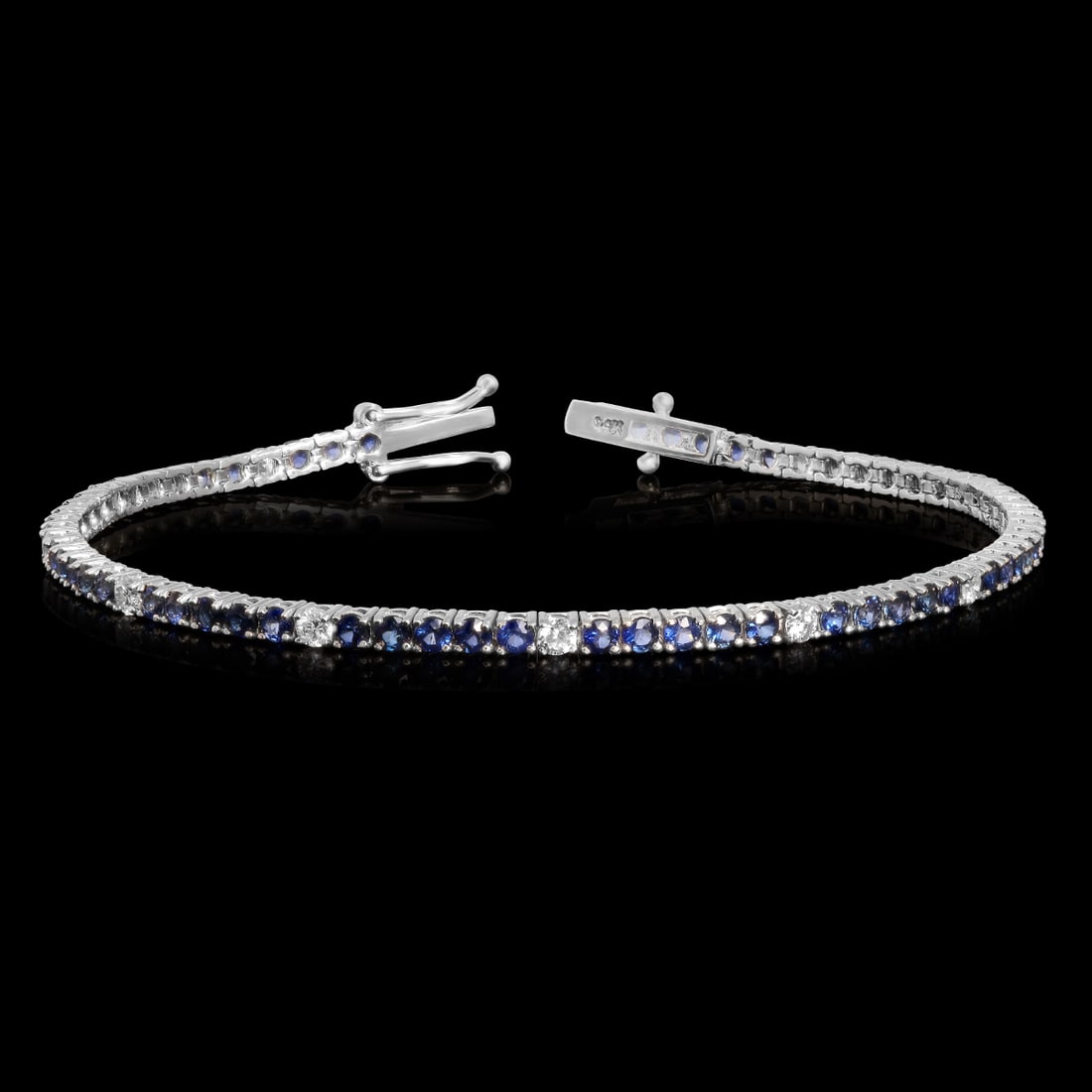 14k White Gold 3.99ct Sapphire 0.88ct Diamond Bracelet: Retail: $5,460.00 ****** 14k White Gold 3.99ct Sapphire 0.88ct Diamond Bracelet ****** Size: 7 / Metal: 14K White Gold / Total Item Weight: 6.8 Grams / Country Made: United States / / Main Stone: