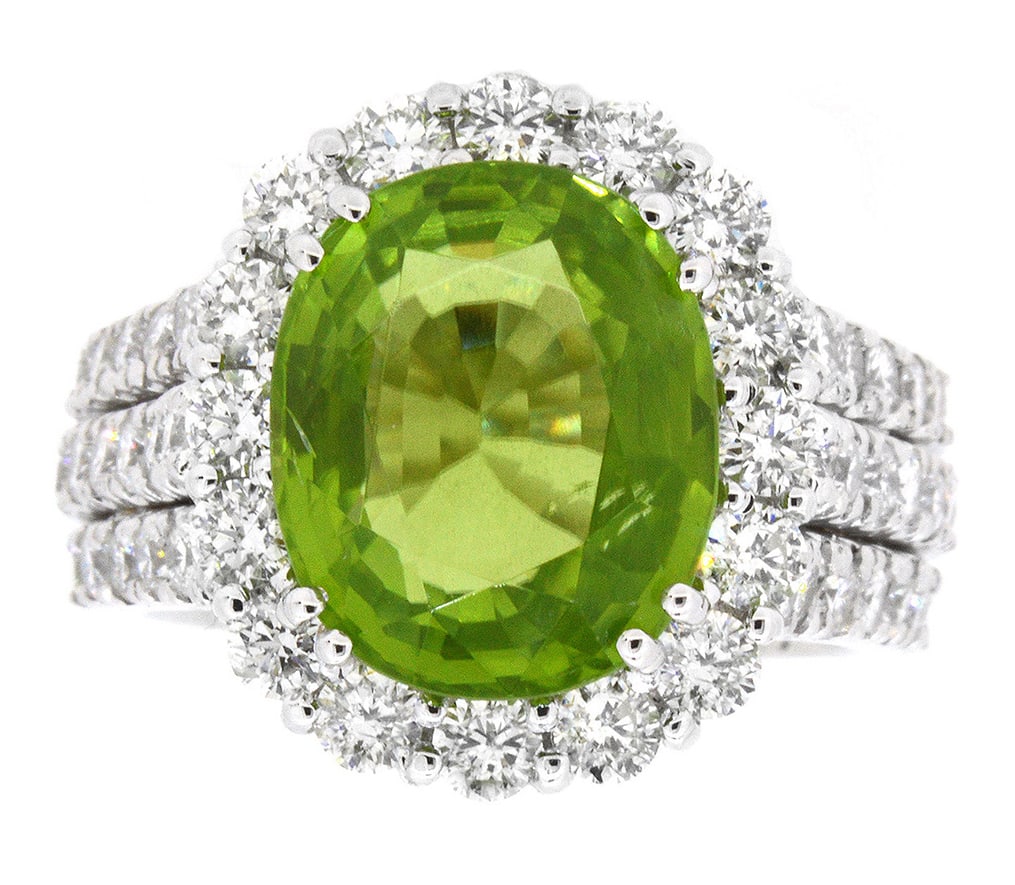 18K White Gold Ladies Ring with 6.97ct Paridot and 2.51ct tw Adjacent Diamonds