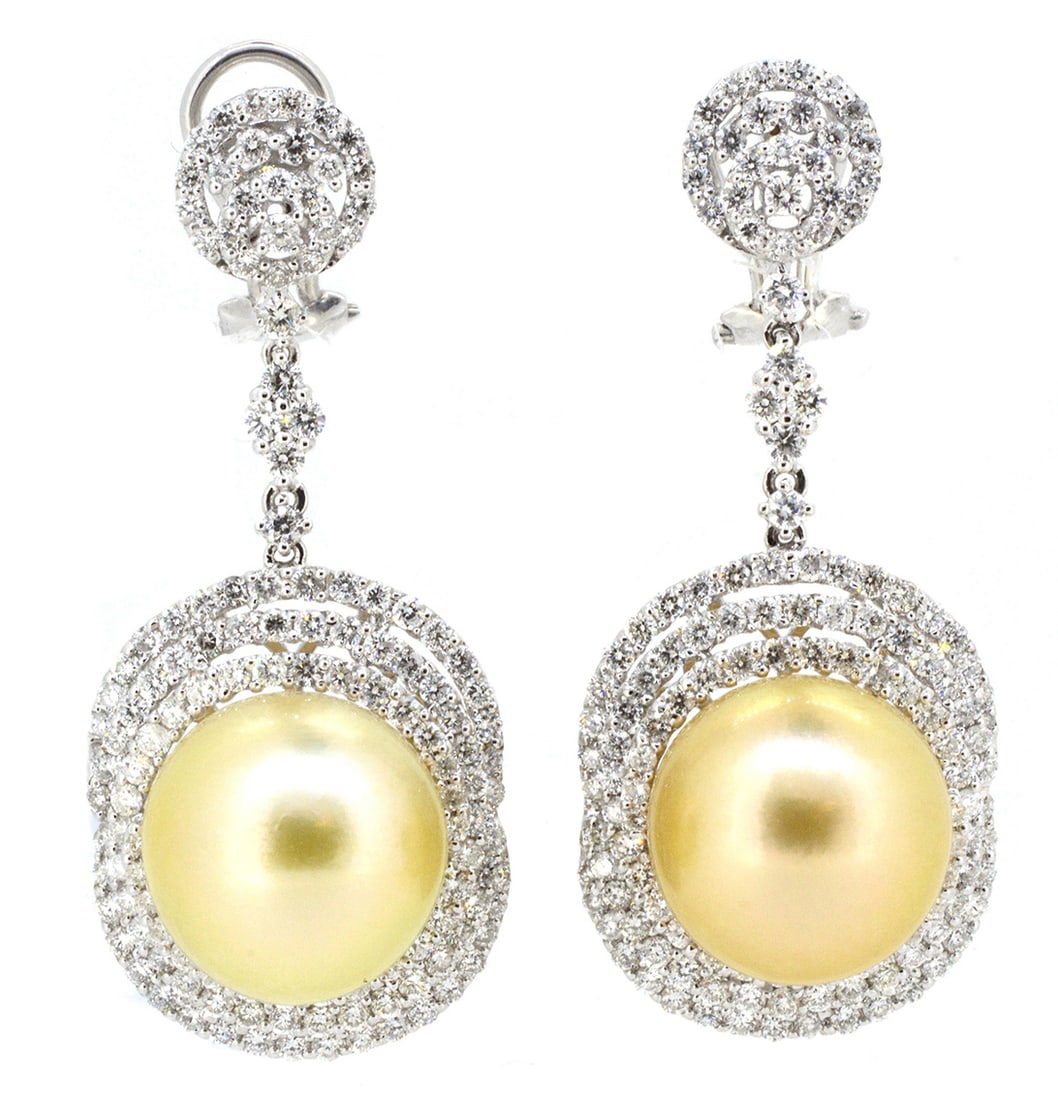 18K White Gold Earrings with Two South Sea Golden Pearls and 3.60tw Diamonds: Retail: $12,500.00 ****** 18K White Gold Earrings with Two South Sea Golden Pearls and 3.60tw Diamonds ****** Metal: 18K White Gold / Total Item Weight: 19.7 Grams / Country Made: United States / / Ma
