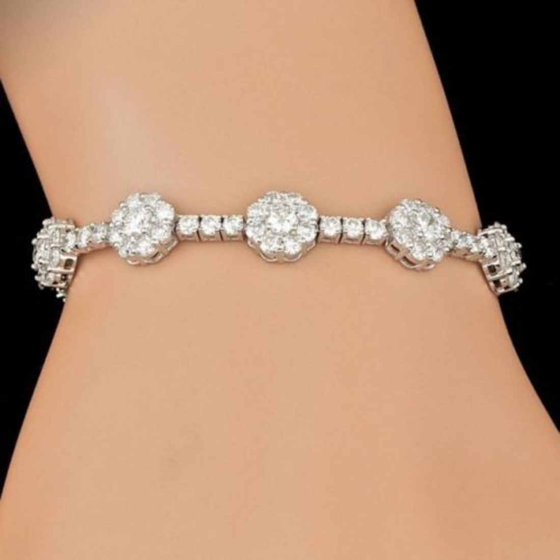 18k White Gold 9.38ct Diamond Bracelet - 4