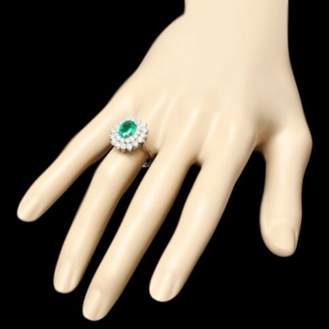 14K White Gold 1.47ct Emerald and 1.32ct Diamond Ring - 3