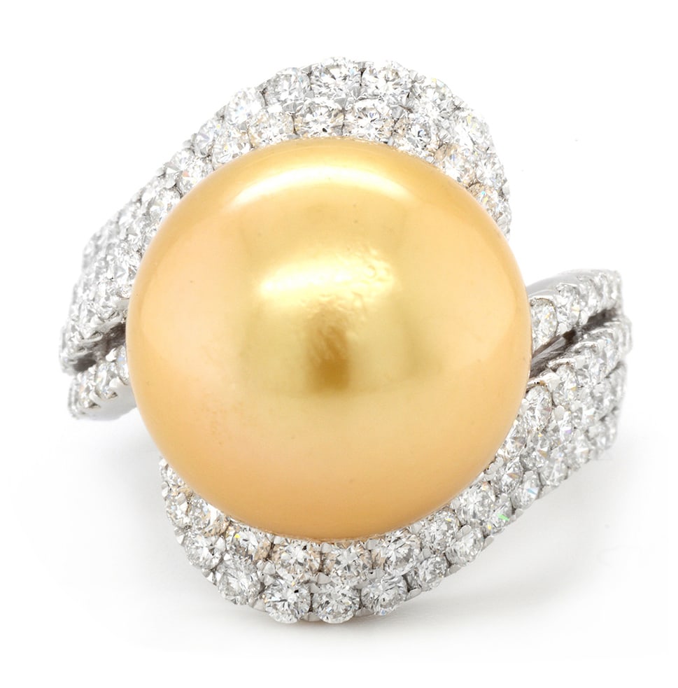 18K White Gold Ladies Ring with 14.17mm South Sea Pearl and 1.68ct tw Adjacent Diamonds: Retail: $9,000.00 ****** 18K White Gold Ladies Ring with 14.17mm South Sea Pearl and 1.68ct tw Adjacent Diamonds ****** Size: 6.5 / Metal: 18K White Gold / Total Item Weight: 10.3 Grams / Country Made