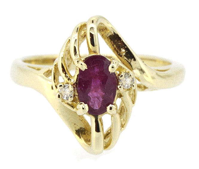 14K Yellow Gold Ladies Ring with 0.46ct Ruby and 0.03ct Diamonds: Retail: $1,250.00 ****** 14K Yellow Gold Ladies Ring with 0.46ct Ruby and 0.03ct Diamonds ****** Size: 6.5 / Metal: 14K Yellow Gold / Total Item Weight: 3.6 Grams / Country Made: United States / /