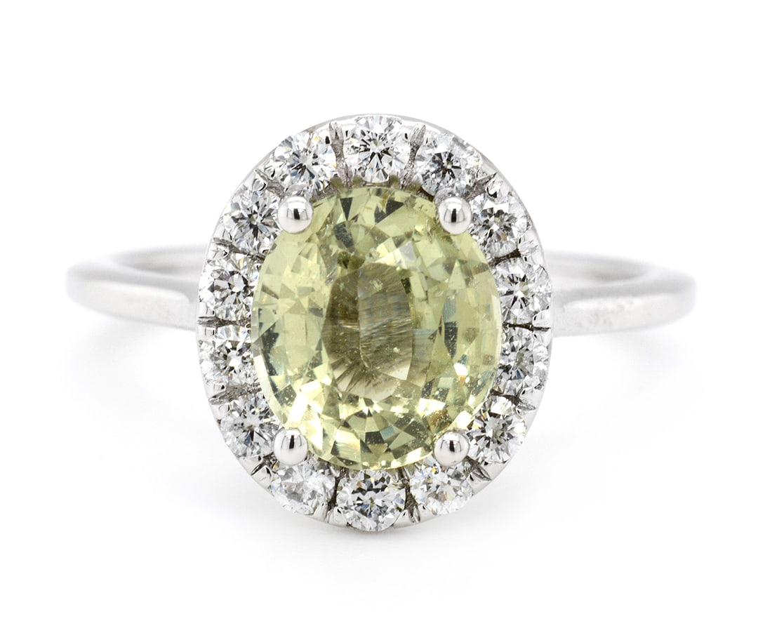 14K White Gold Ladies Ring with 2.63ct GIA Certified Sapphire and 0.47tcw Adjacent Diamonds: Retail: $8,600.00 ****** 14K White Gold Ladies Ring with 2.63ct GIA Certified Sapphire and 0.47tcw Adjacent Diamonds ****** Size: 7 / Metal: 14K White Gold / Total Item Weight: 3.7 Grams / Country Mad
