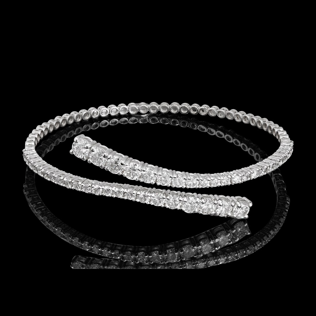 14k White Gold 4.36ct Diamond Bracelet: Retail: $15,931.00 ****** 14k White Gold 4.36ct Diamond Bracelet ****** Size: 7 / Metal: 14K White Gold / Total Item Weight: 10.7 Grams / Country Made: United States / / Main Stone: Diamond / Color: W