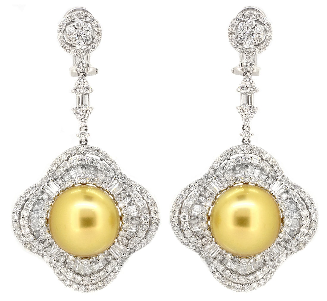 18K White Gold Ladies Earrings with Golden South Sea Pearls and 6.23ct tw Diamonds: Retail: $24,000.00 ****** 18K White Gold Ladies Earrings with Golden South Sea Pearls and 6.23ct tw Diamonds ****** Size: 2 Long / Metal: 18K White Gold / Total Item Weight: 23.6 Grams / Country Made:
