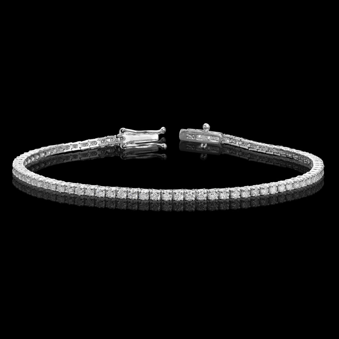 18k White Gold 2.78ct Diamond Bracelet: Retail: $8,757.00 ****** 18k White Gold 2.78ct Diamond Bracelet ****** Metal: 18K White Gold / Total Item Weight: 7.6 grams / Country Made: United States / / Main Stone: Diamond / Carat Total Weight: 