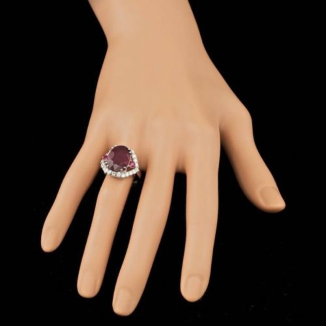 14K White Gold 7.51ct Ruby and 1.26ct Diamond Ring - 4