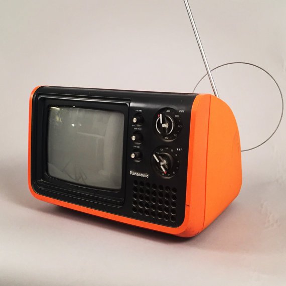 Vintage panasonic TV (1 of 5)