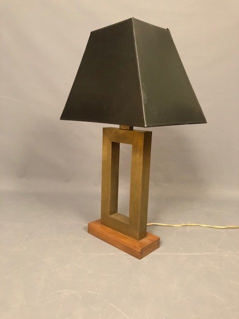 Brutalist Table lamp brass with wood base (1 of 4)