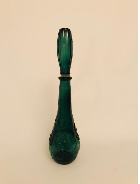Mid-Century Green Decanter With a Stopper (1 of 2)