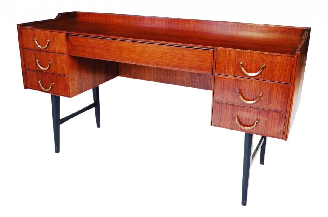 1960s Mid Century Vanity With 6 Drawers and Brass Handl (1 of 4)