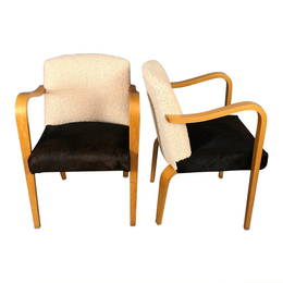 Mid-Century Modern Curated Lounge chairs Thonet