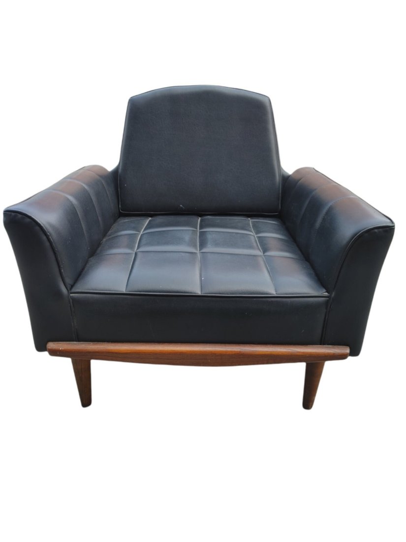 Adrian Pearsall Vintage Tufted Leather Arm Chair 1960s (1 of 4)