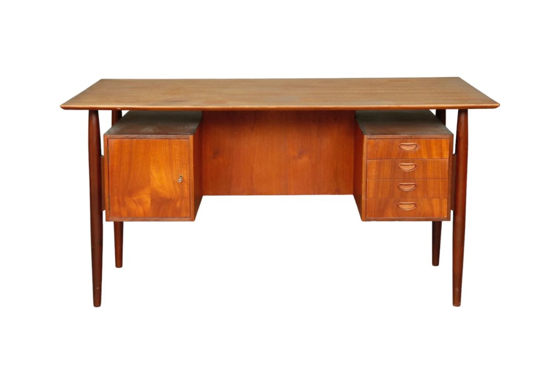 Large Mid Century Modern Teak Desk (1 of 8)
