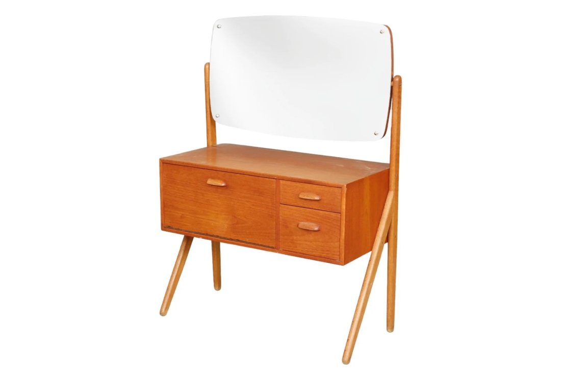 Sigfried Omann for Olholm Mobler Danish Y-Leg Vanity Table With Mirror (1 of 6)