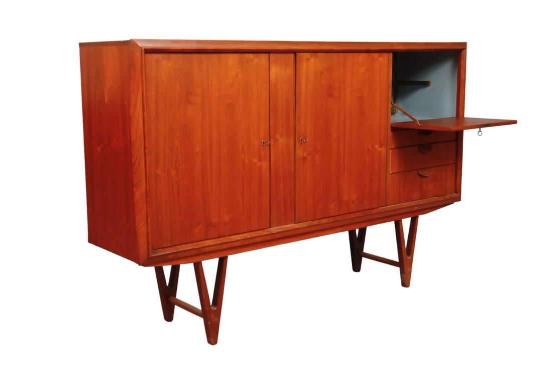 Danish Mid Century Teak Credenza Bar (1 of 7)